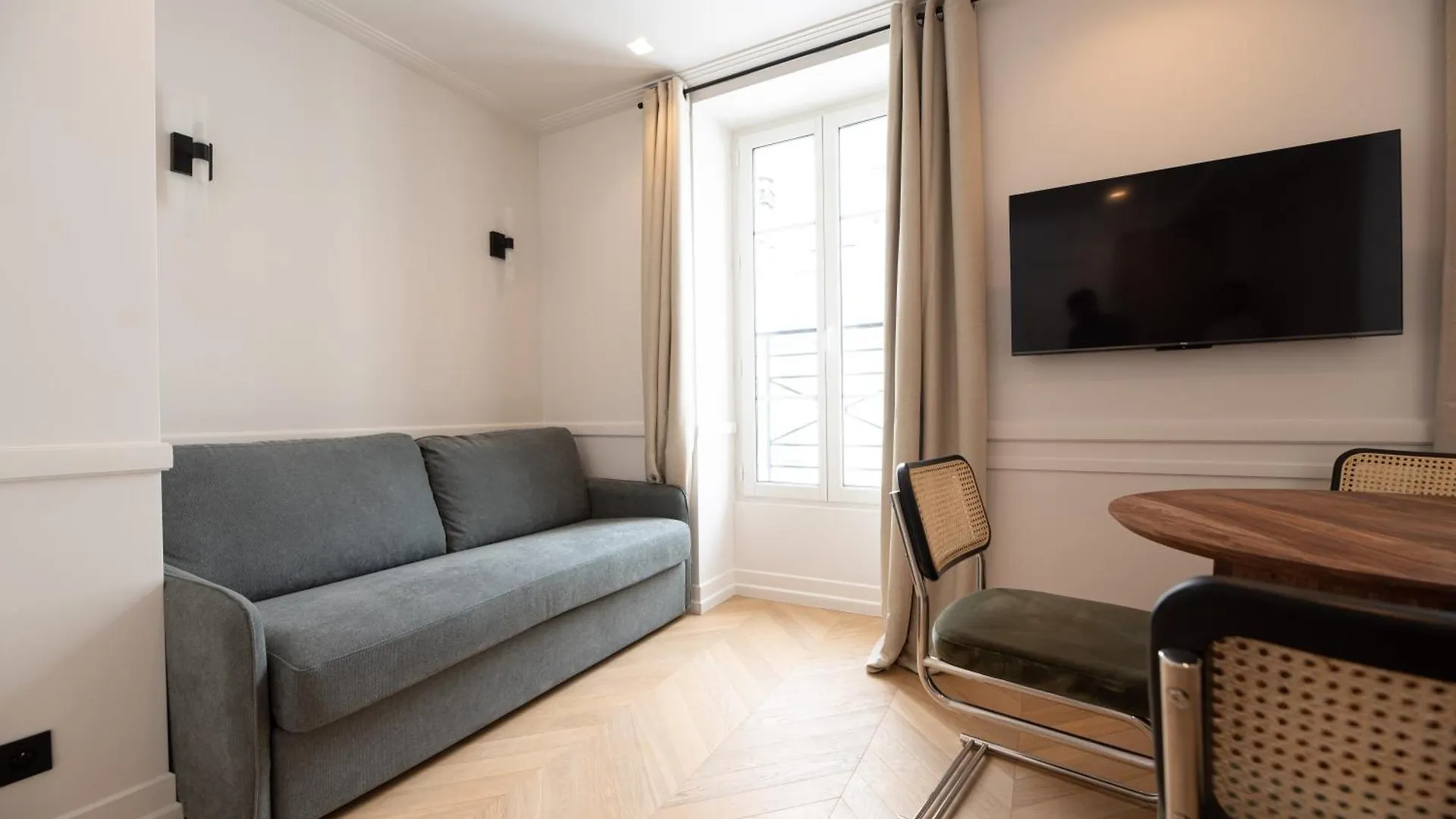 Cute One Bedroom Flat Near Bastille Paris France